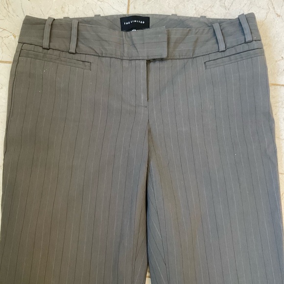 The Limited Crew Fit Pants, Gray Pinstripes, Zip Hooks Belt-loops, Pockets, Sz 2 - Picture 2 of 12